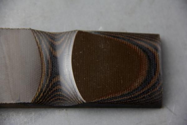 Canvasmicarta Schwarz-Goldbraun